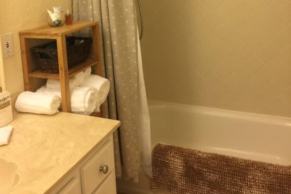 Photo of Bathroom in West Oak Hill