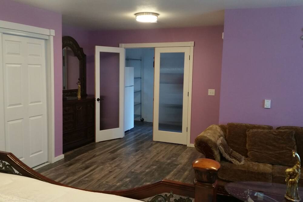 Photo of Others in Holly