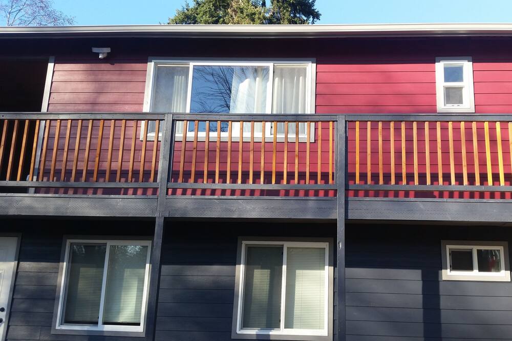 Photo of Outdoor in Holly