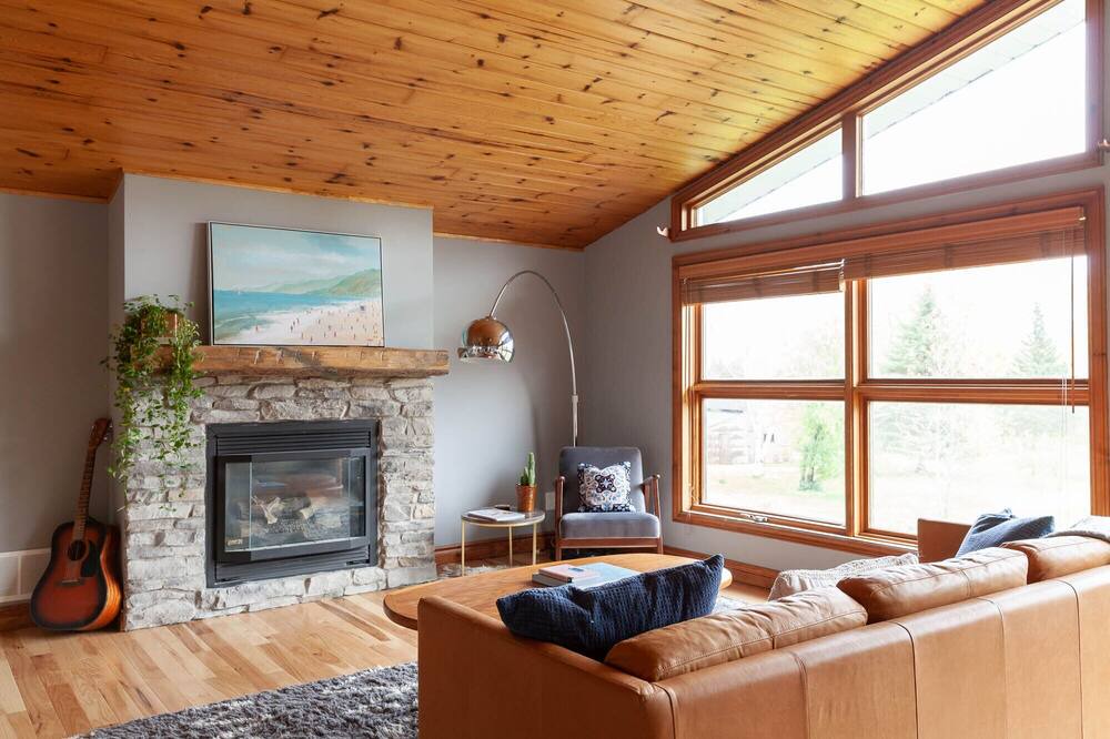 Photo of Livingroom in Glen Huron