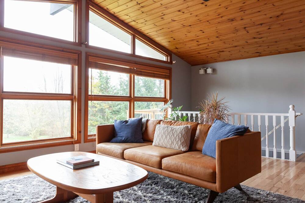 Photo of Livingroom in Glen Huron