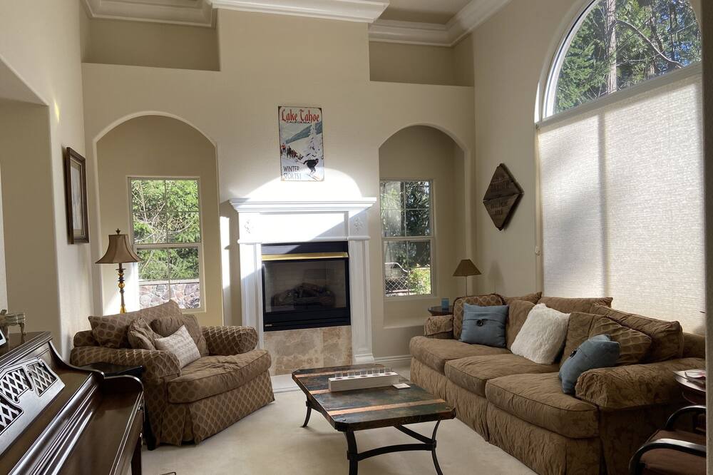 Photo of Bedroom in Pollock Pines