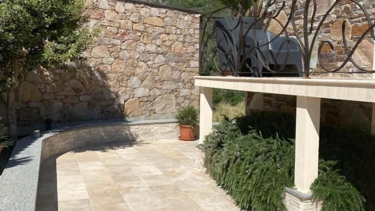 Photo of Outdoor in Corte