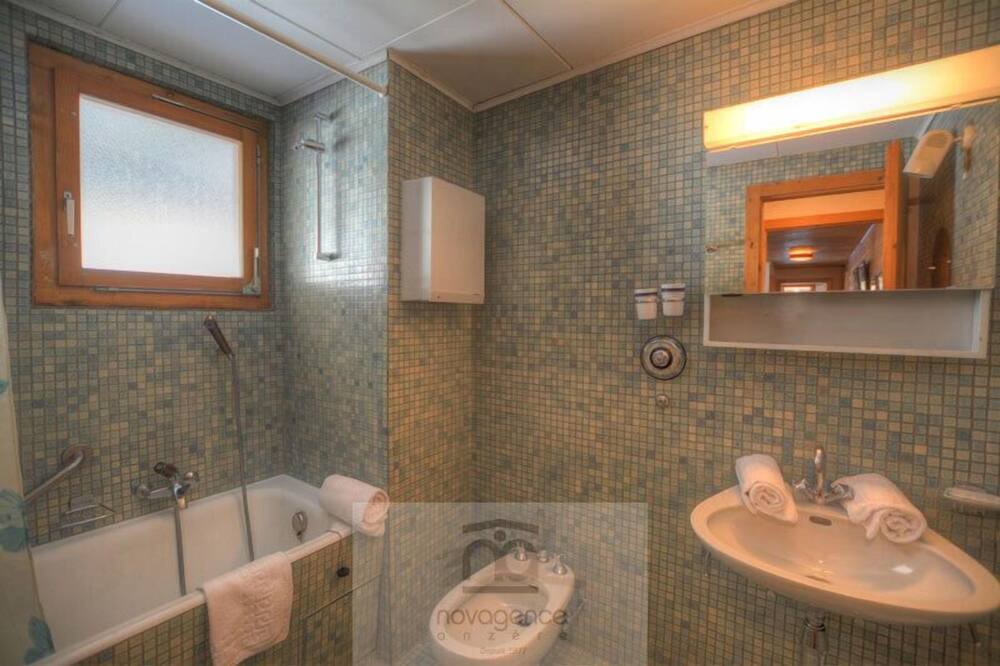 Photo of Bathroom in Anzere