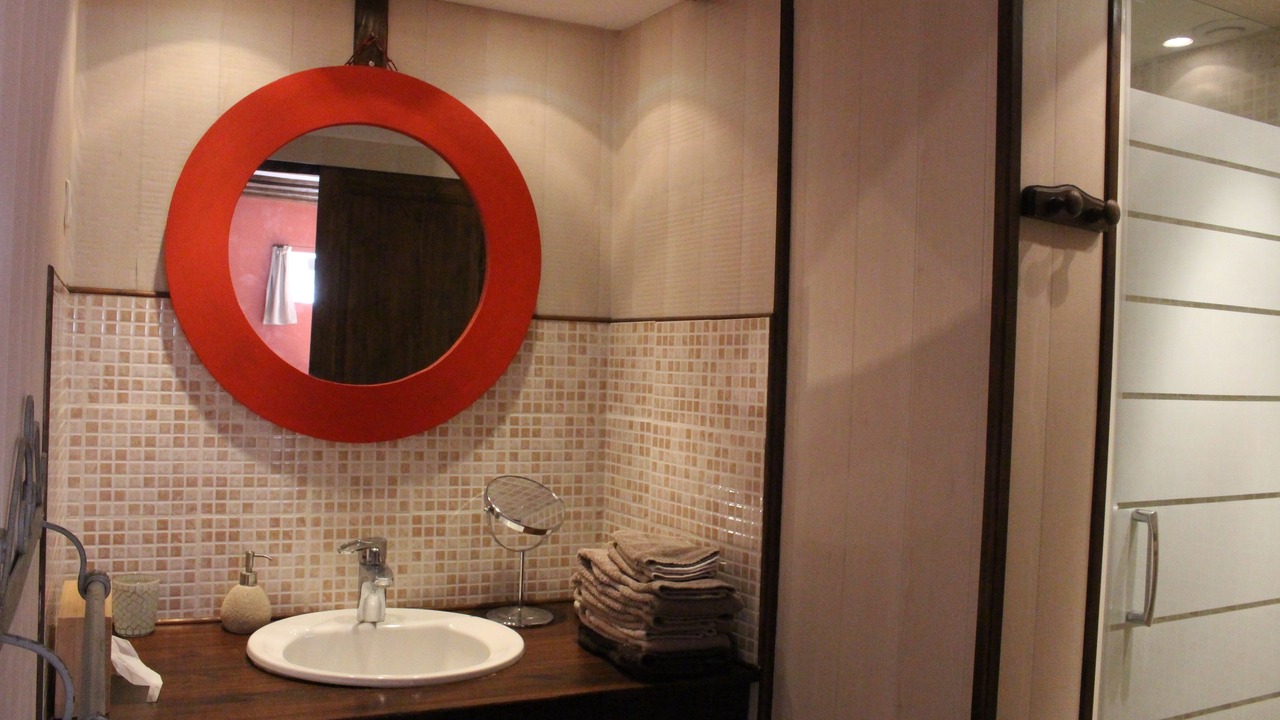 Photo of Bathroom in Limeray