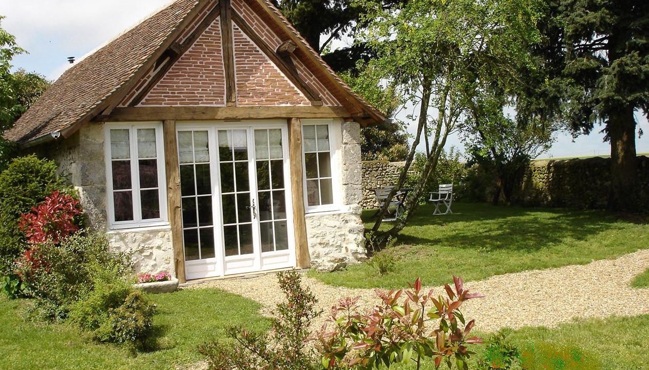 Photo of Buildings in Limeray