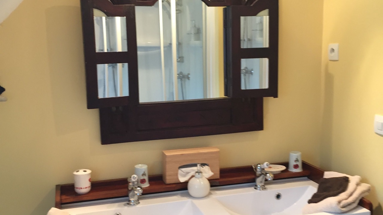 Photo of Bathroom in Limeray