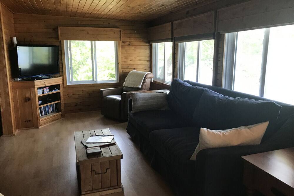 Photo of Livingroom in Douro-Dummer
