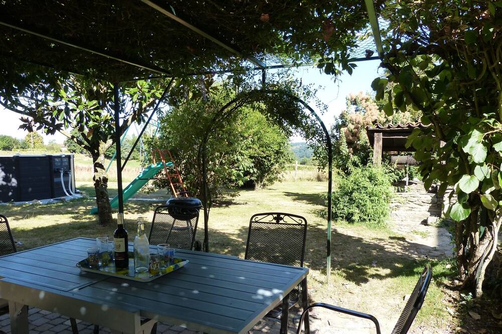 Photo of Patio Balcony in Mirandol-Bourgnounac