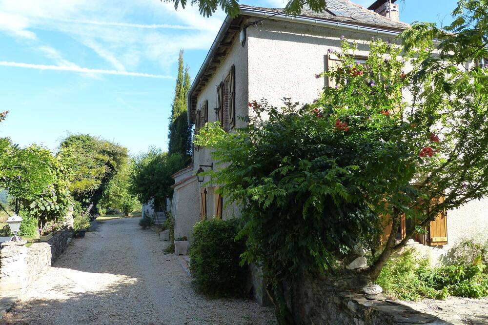 Photo of Outdoor in Mirandol-Bourgnounac