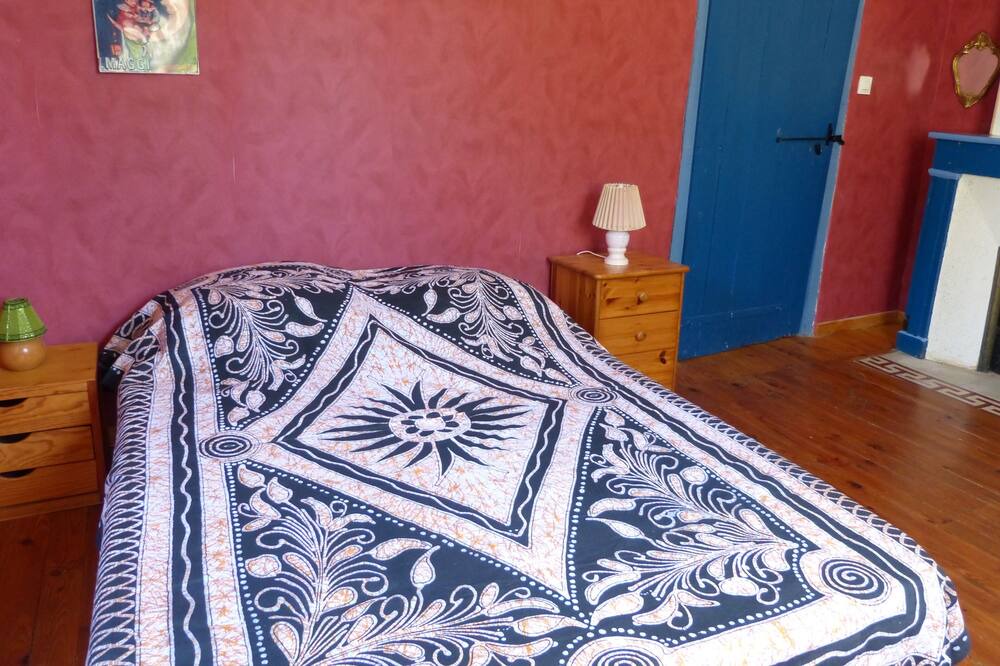 Photo of Bedroom in Mirandol-Bourgnounac