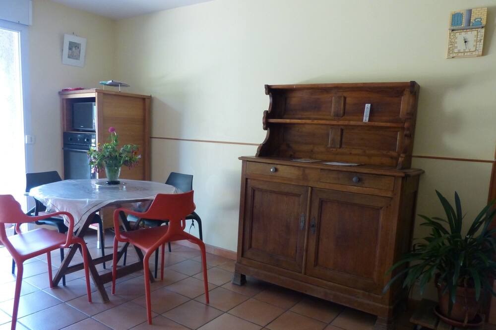 Photo of Livingroom in Mirandol-Bourgnounac