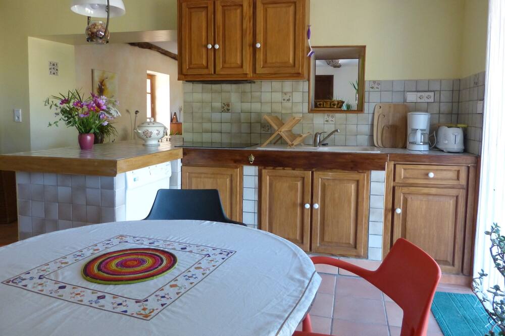 Photo of Kitchen in Mirandol-Bourgnounac