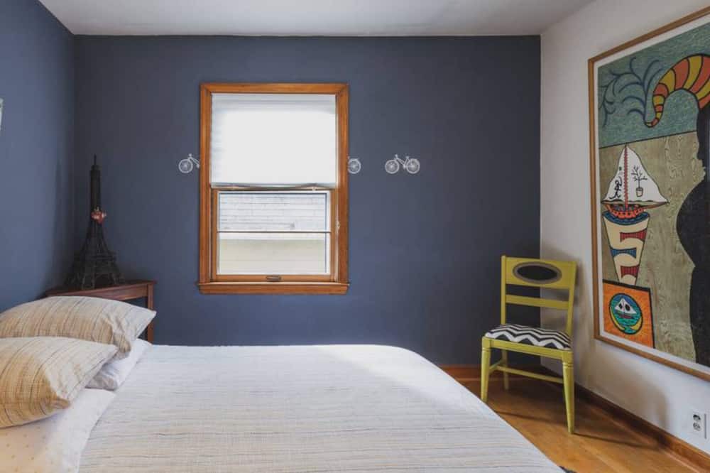 Photo of Bedroom in Cedarburg