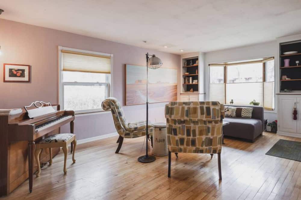 Photo of Livingroom in Cedarburg
