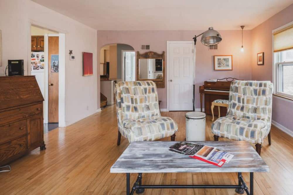Photo of Livingroom in Cedarburg