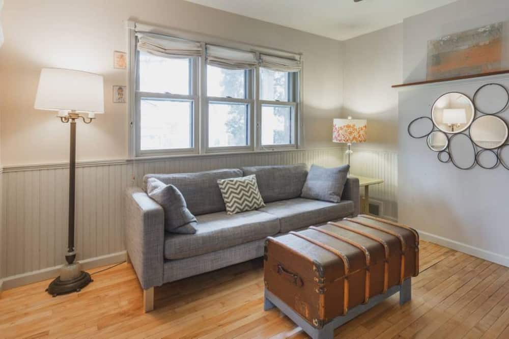 Photo of Bedroom in Cedarburg