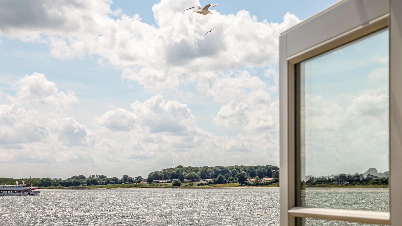 Photo of Others in Arø