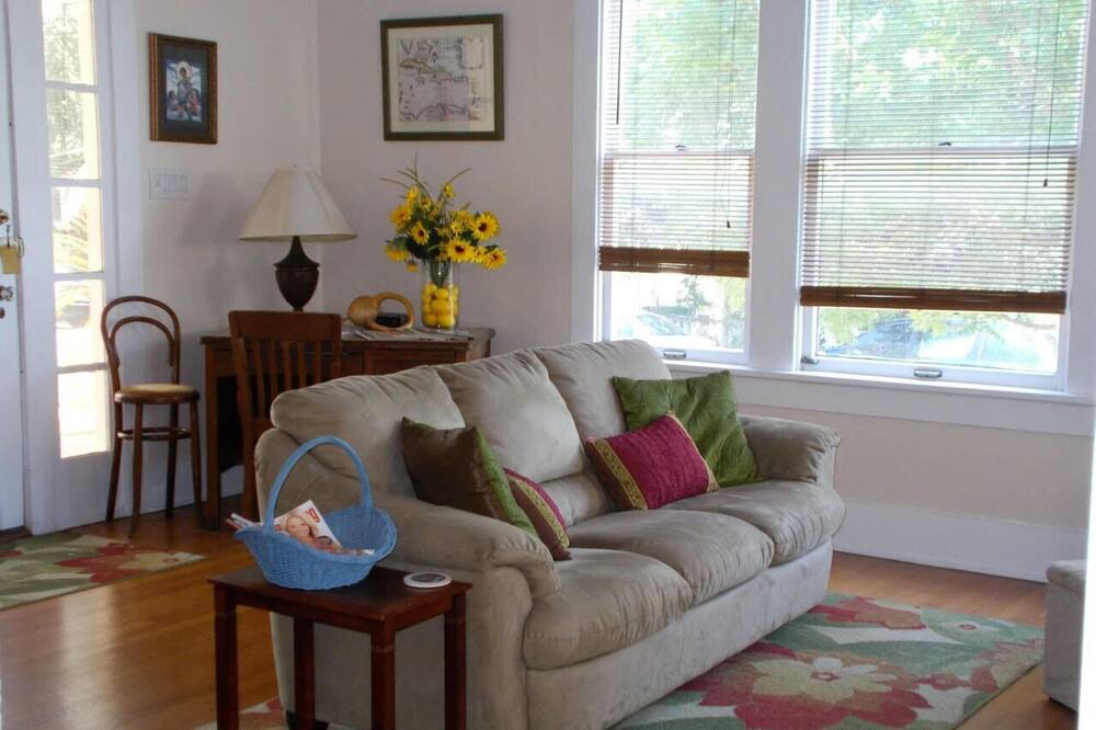 Photo of Livingroom in Alta Vista