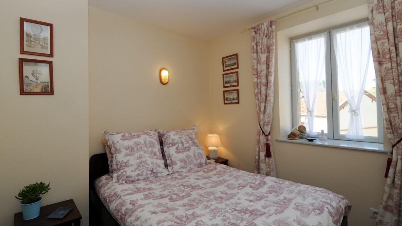 Photo of Bedroom in Balaives-et-Butz