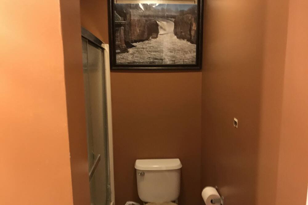 Photo of Bathroom in Paterson