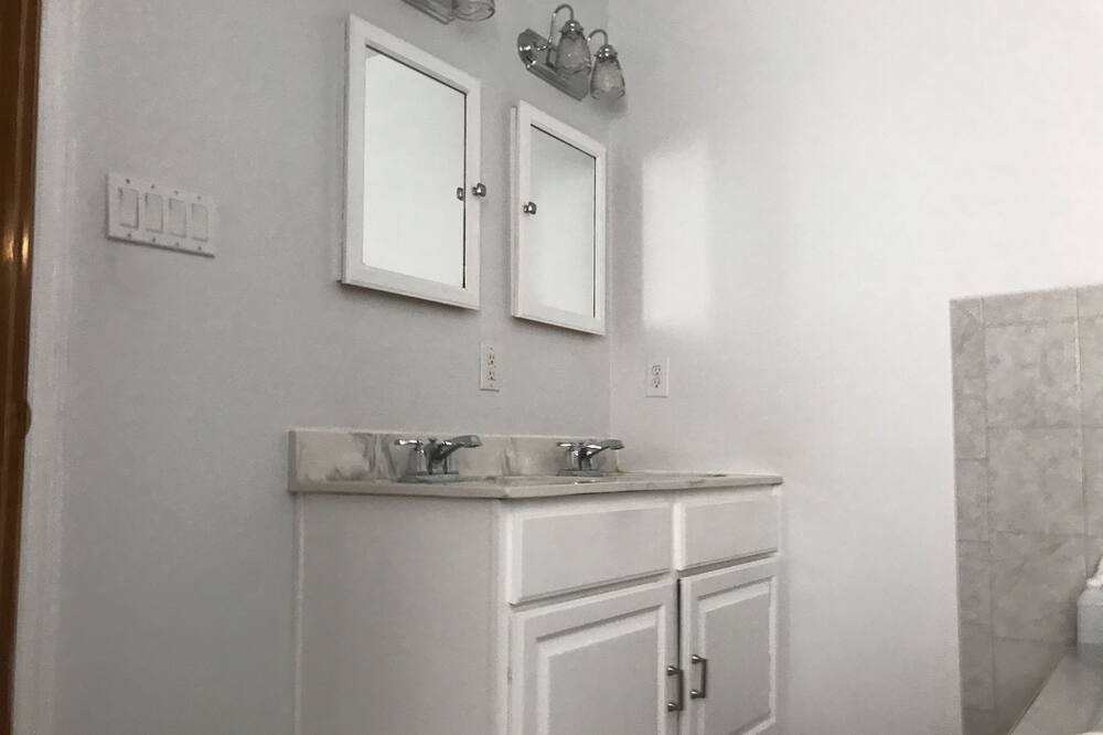 Photo of Bathroom in Paterson