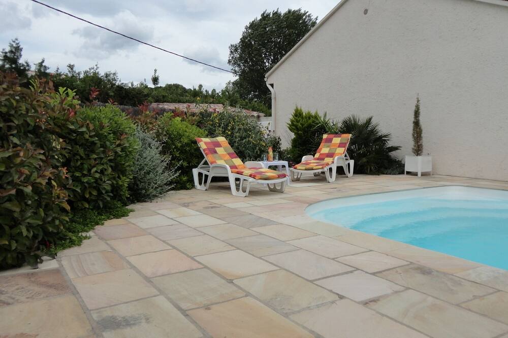 Photo of Outdoor in Saint-Genies-de-Fontedit