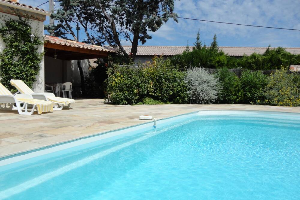 Photo of Outdoor in Saint-Genies-de-Fontedit