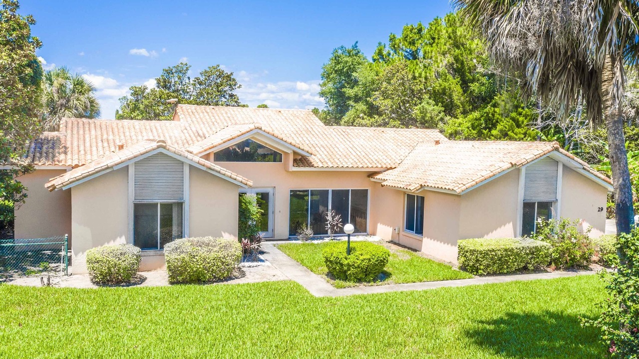 Photo of Outdoor in Groveland