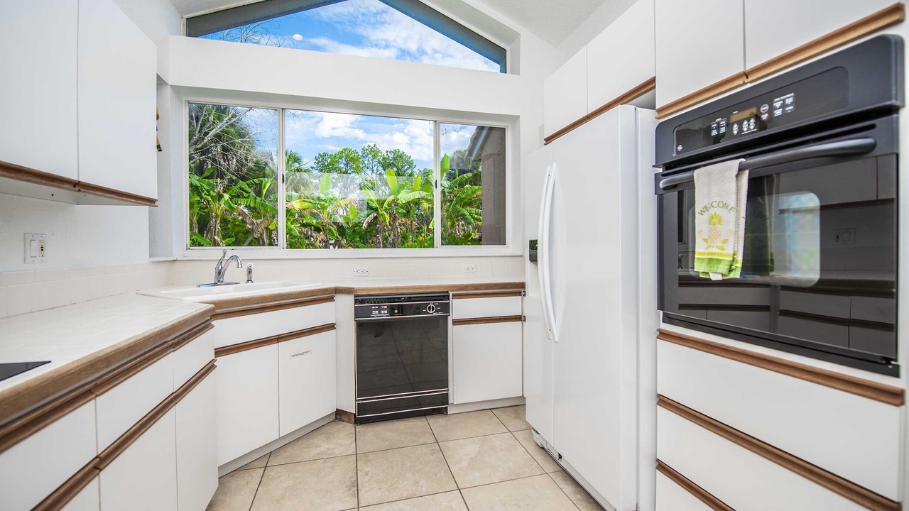 Photo of Kitchen in Groveland
