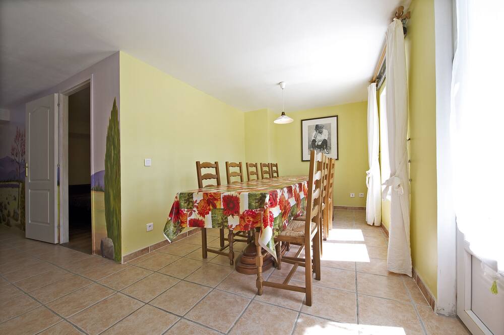 Photo of Kitchen in Molieres-sur-Ceze