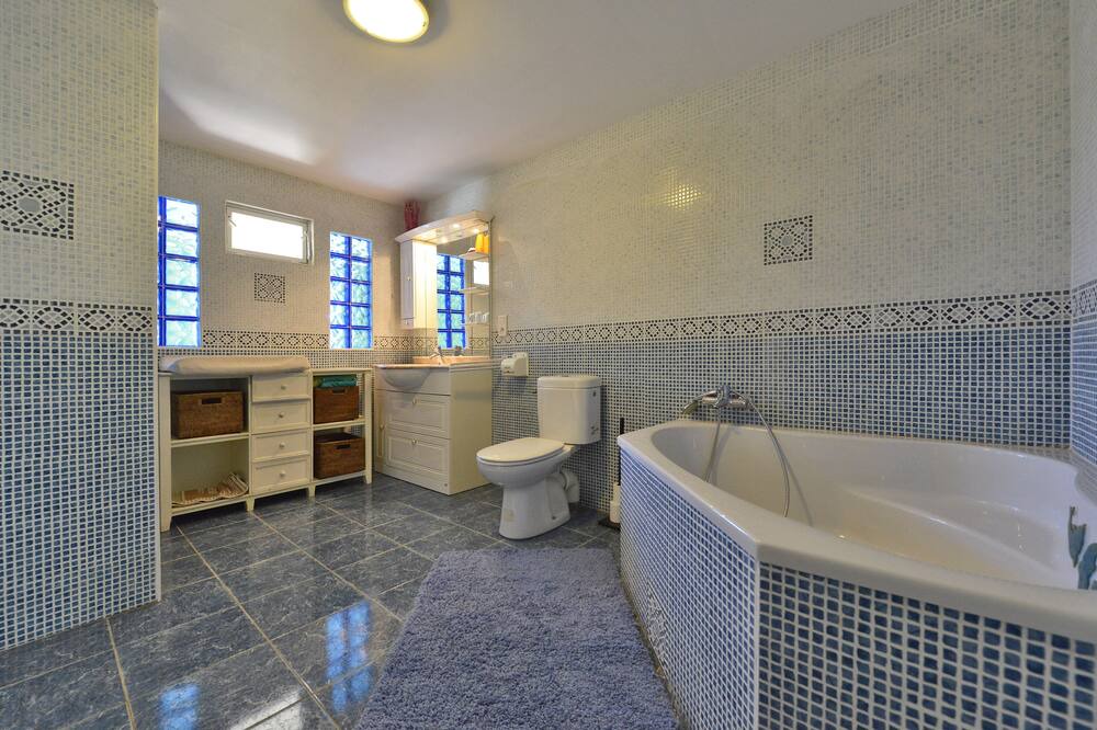 Photo of Bathroom in Molieres-sur-Ceze