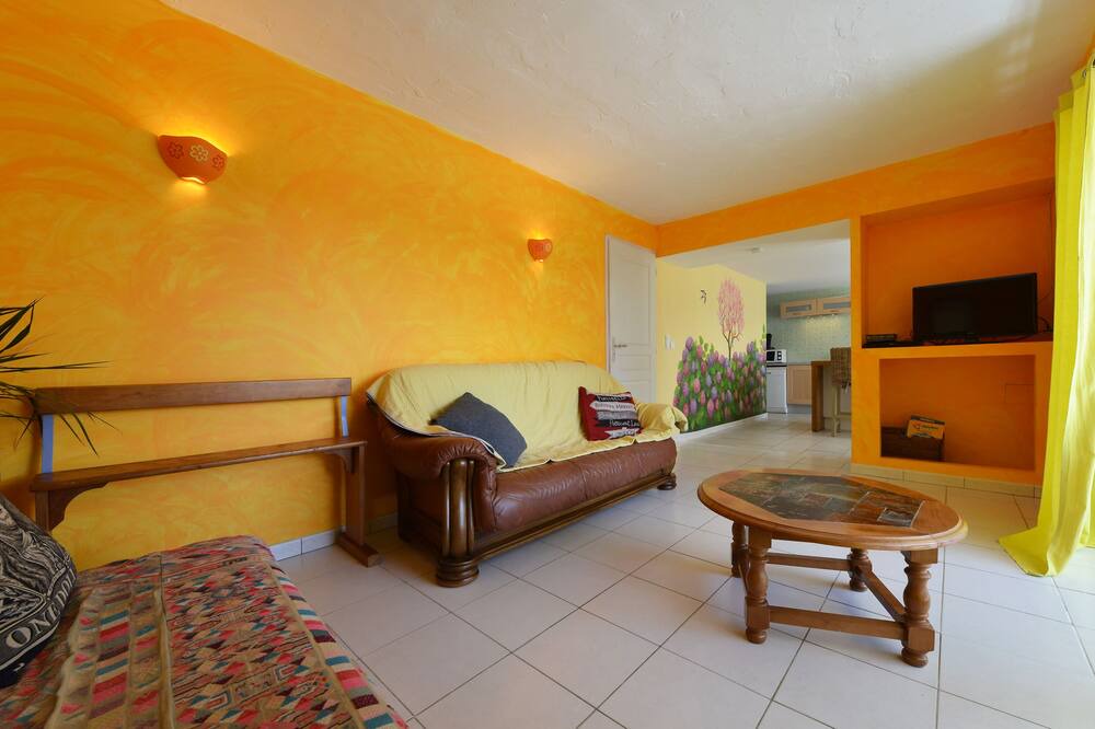 Photo of Livingroom in Molieres-sur-Ceze