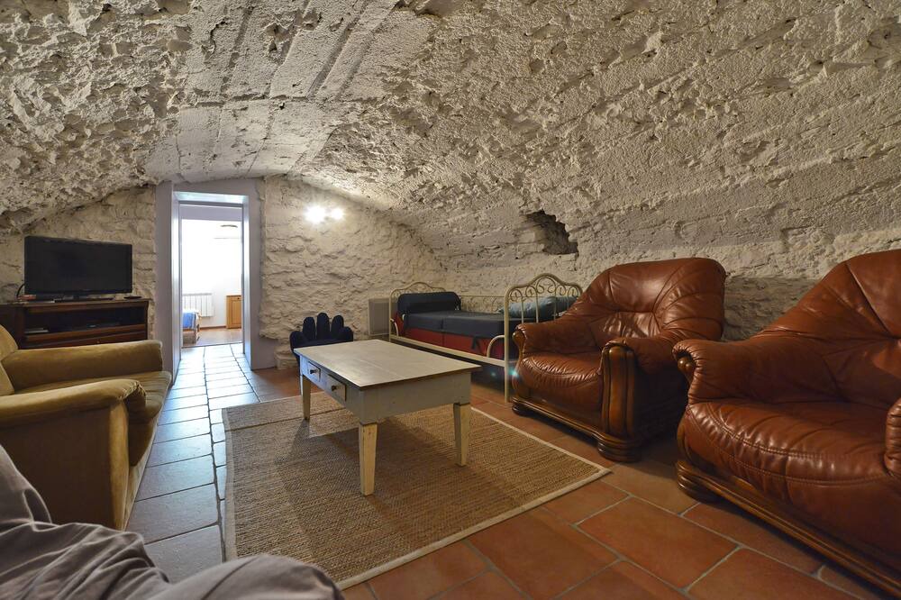 Photo of Livingroom in Molieres-sur-Ceze