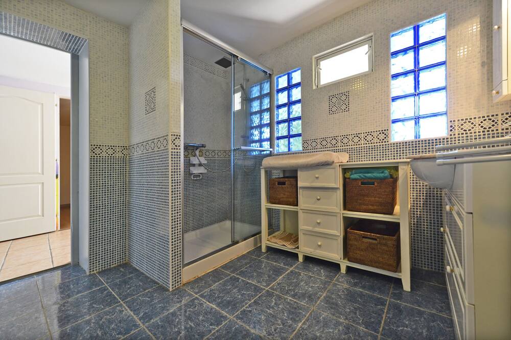 Photo of Bedroom in Molieres-sur-Ceze