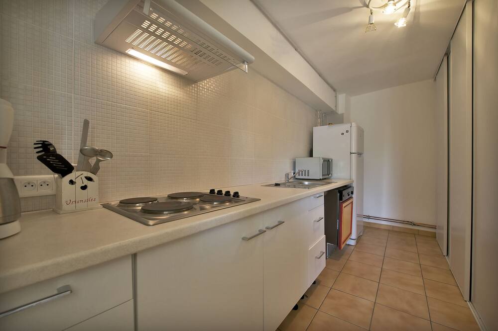 Photo of Kitchen in Molieres-sur-Ceze