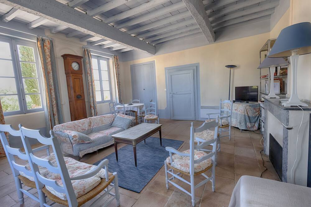 Photo of Livingroom in Mirabel