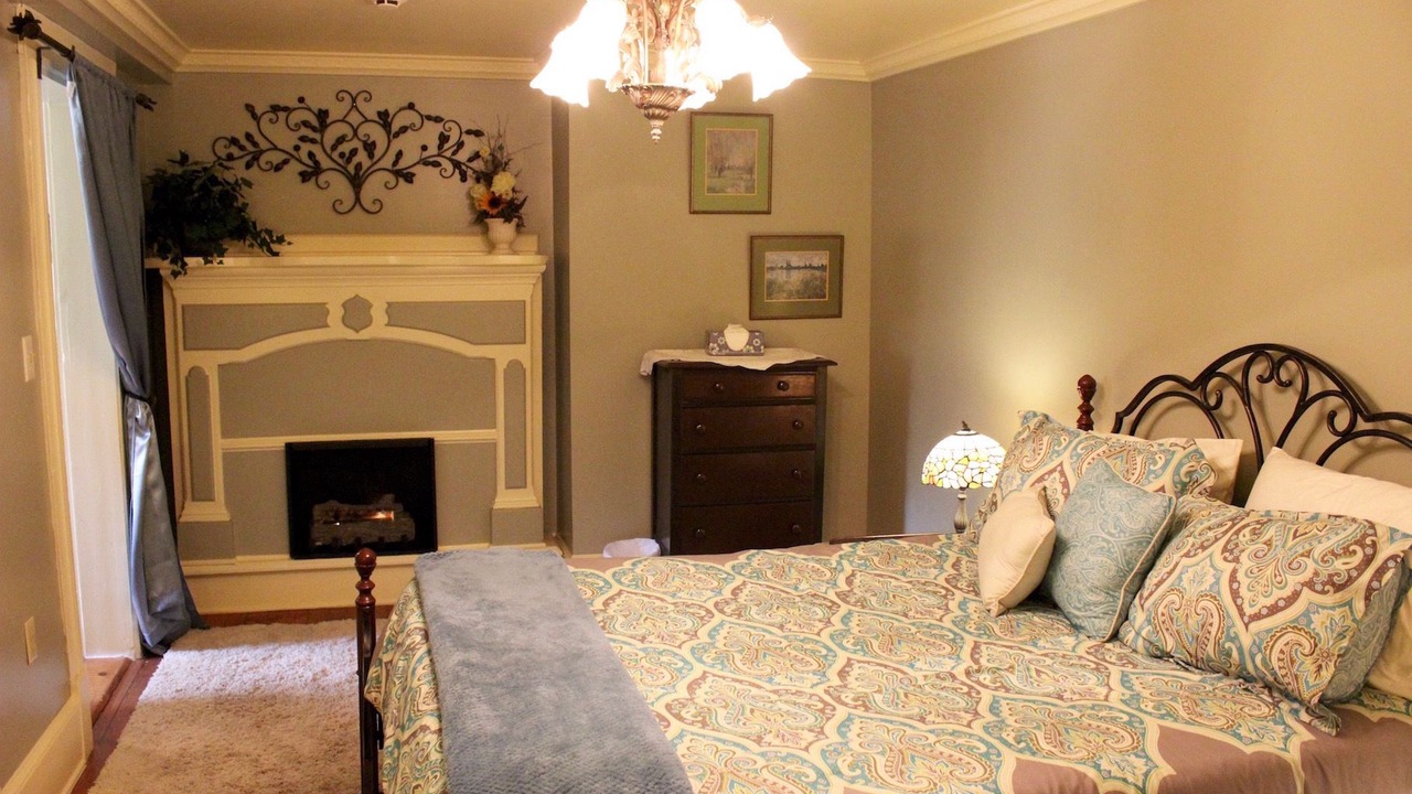Photo of Bedroom in Luray