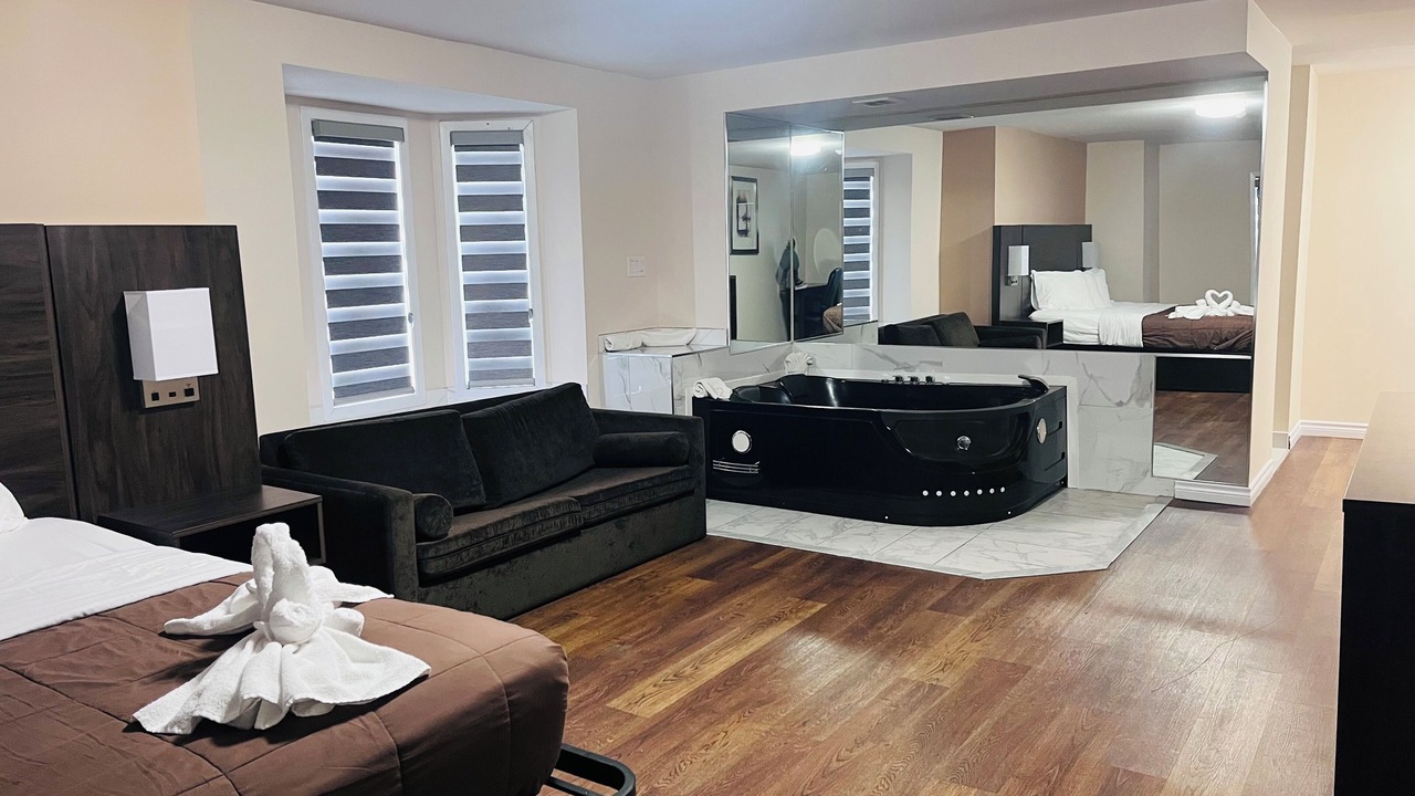 Photo of Bedroom in Fallsview