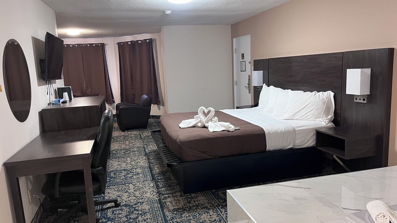 Photo of Bedroom in Fallsview
