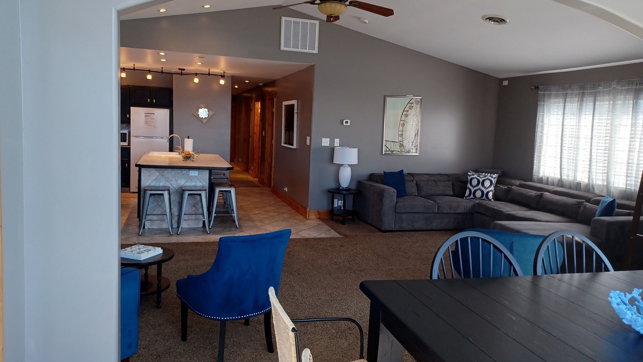 Photo of Others in Monticello