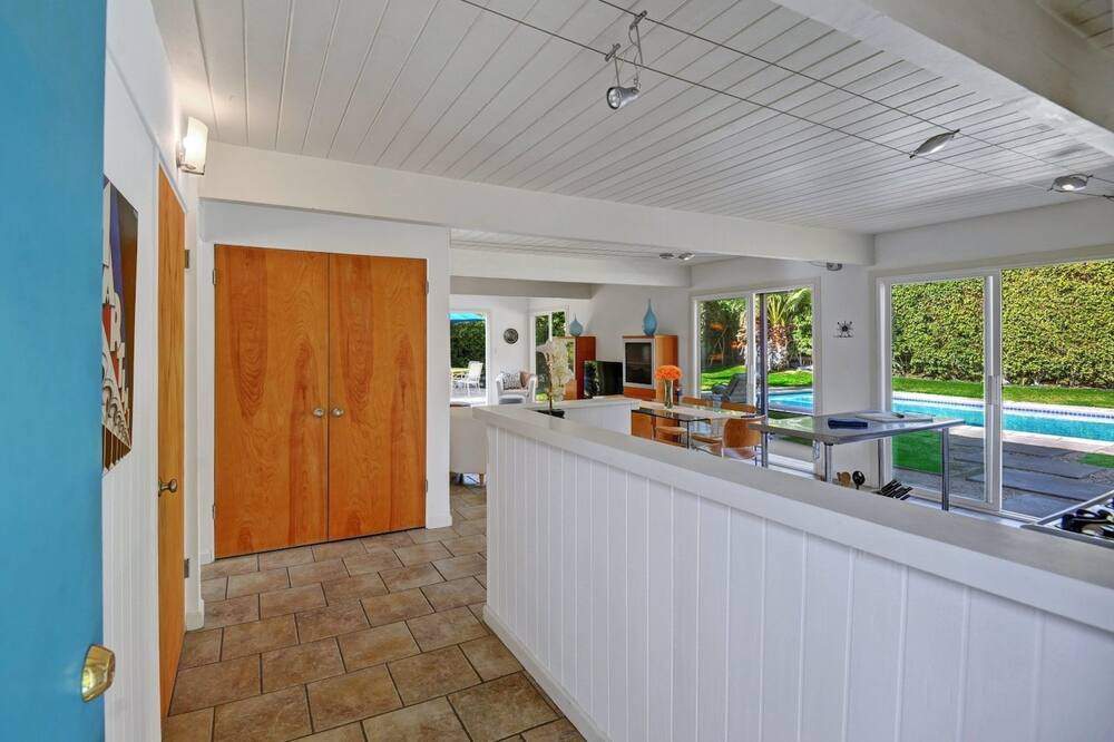 Photo of Kitchen in Racquet Club Estates