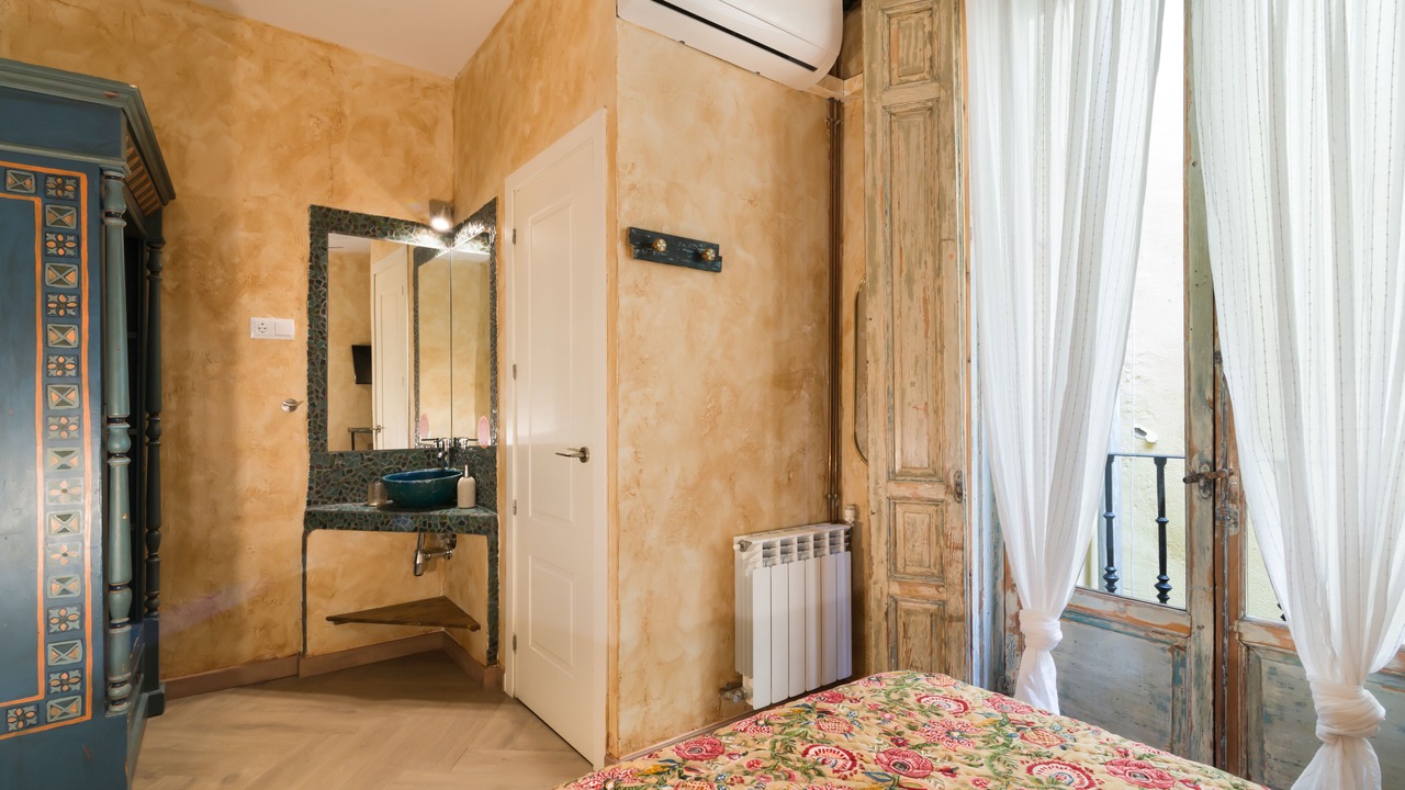 Photo of Bedroom in Literary Quarter