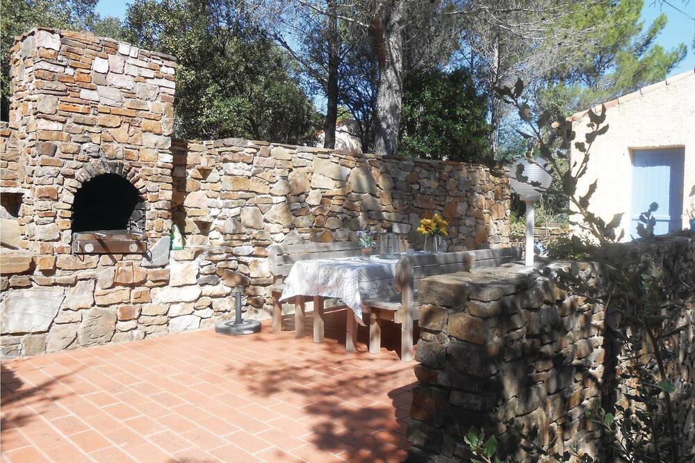 Photo of Patio Balcony in Prades-sur-Vernazobre