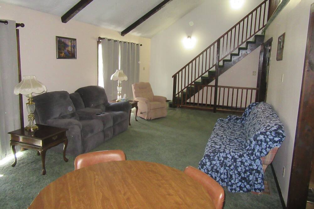 Photo of Livingroom in Spring Mills