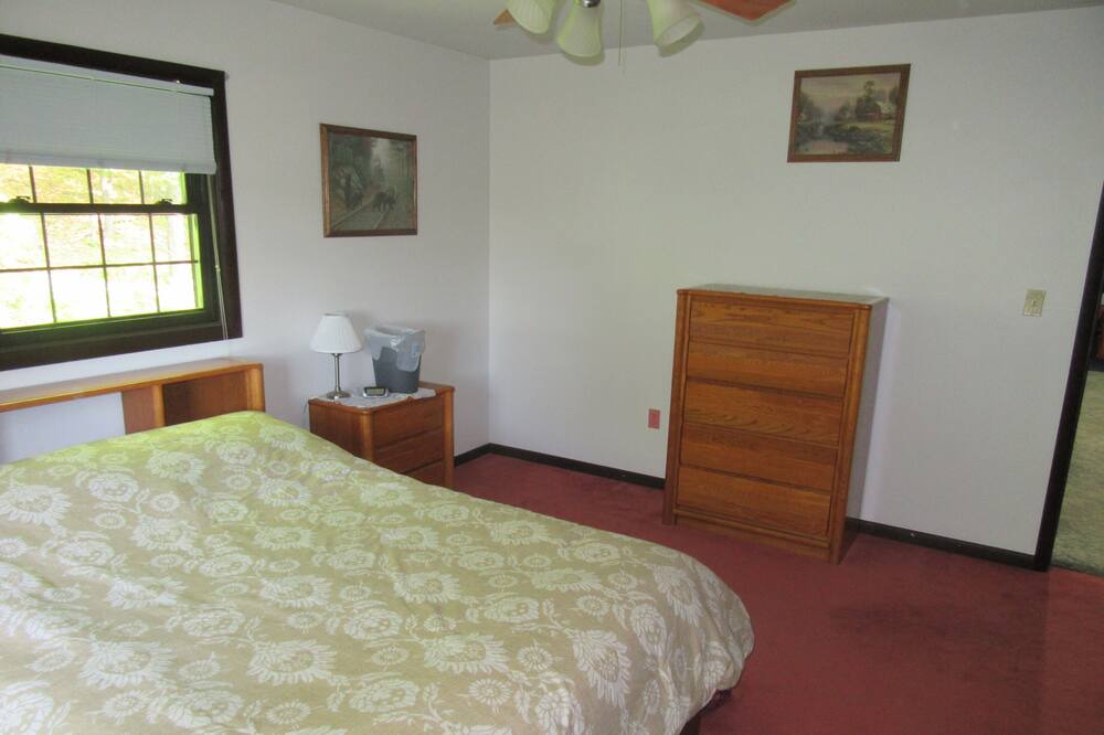 Photo of Bedroom in Spring Mills