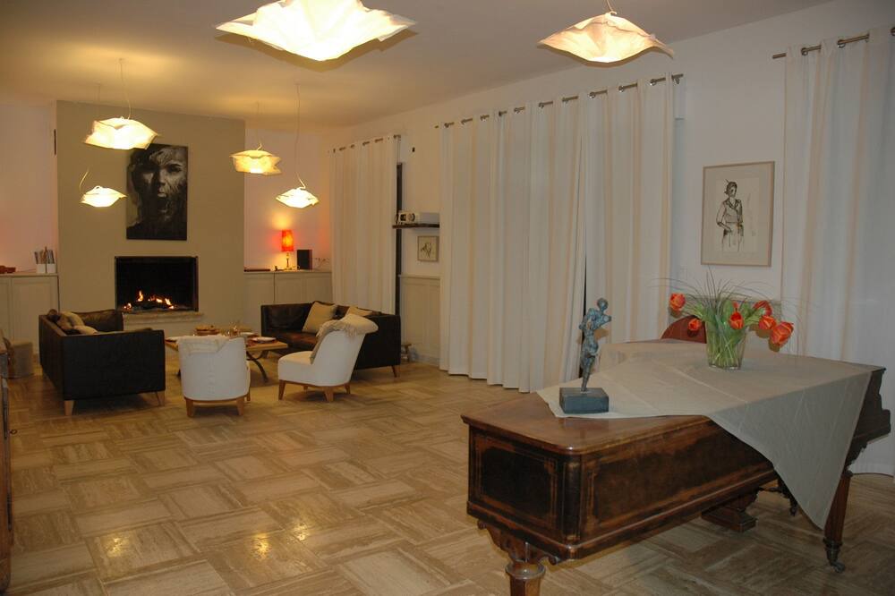 Photo of Livingroom in Mudaison