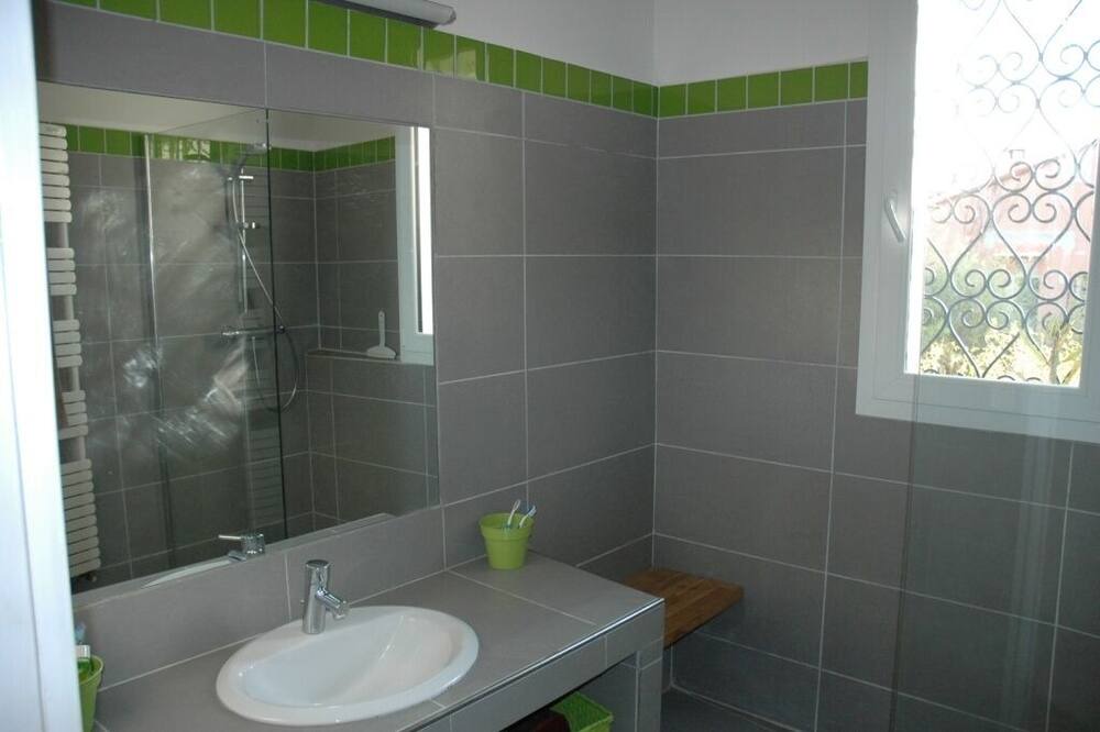 Photo of Bathroom in Mudaison