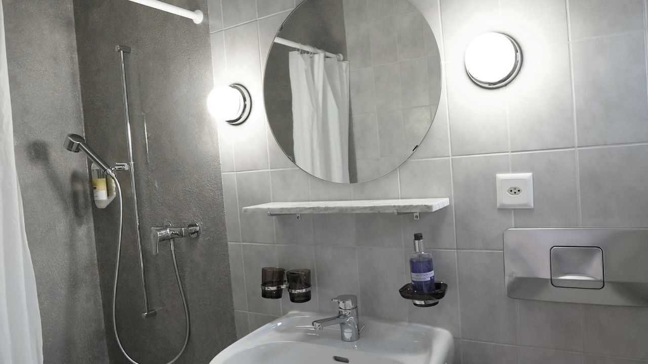 Photo of Others in Mols