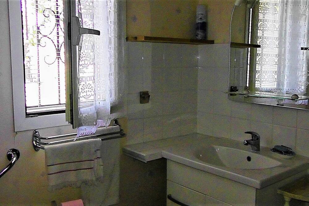 Photo of Bathroom in Agme